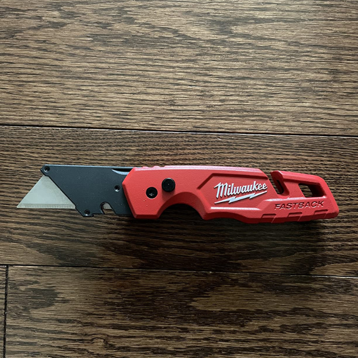 Milwaukee MIL48221902 knife Review