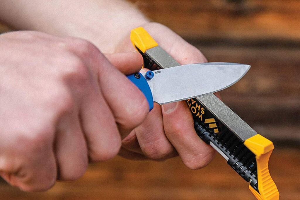 Determining-the-Ideal-Sharpening-Angle-for-Your-Pocket-Knife