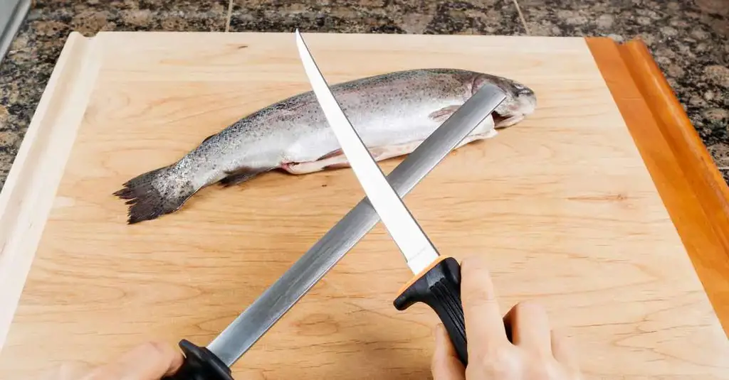 Use-a-Fish-Knife